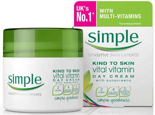 Kem Dưỡng Da Ban Ngày Simple Kind To Skin Vital Vitamin Spf15 50ml